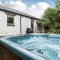 Nightingale garden with hot tub